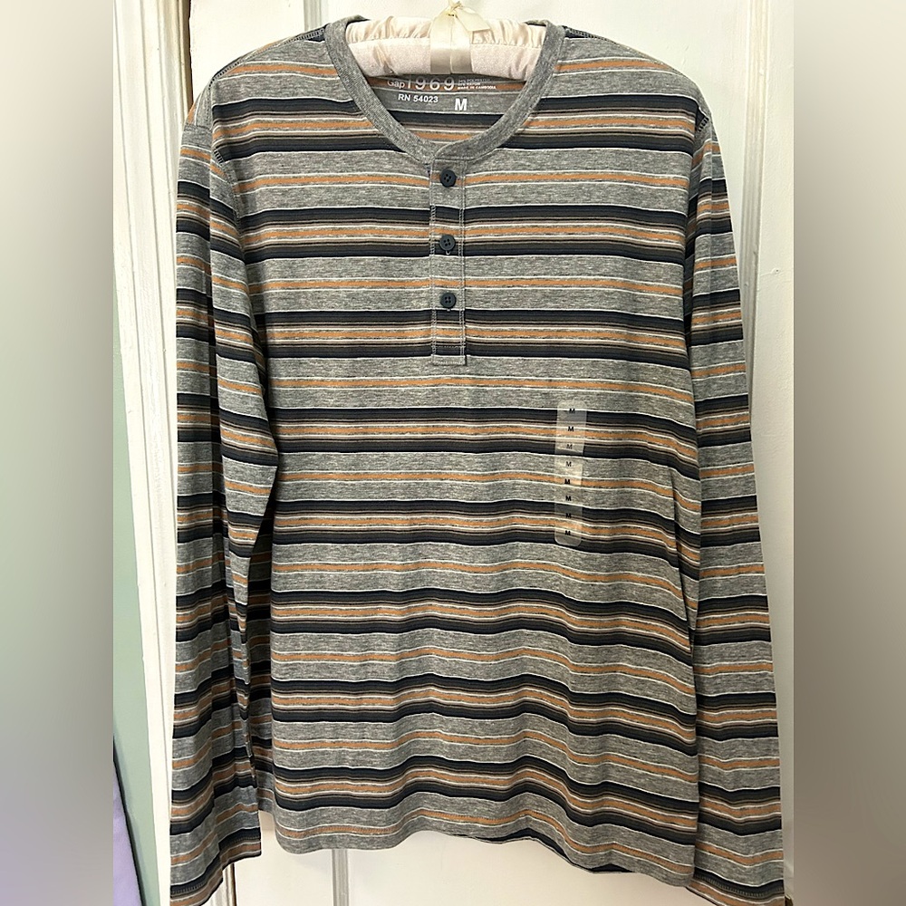 NWT men’s Gap crew long sleeve Cotton striped shirt gray Sz M